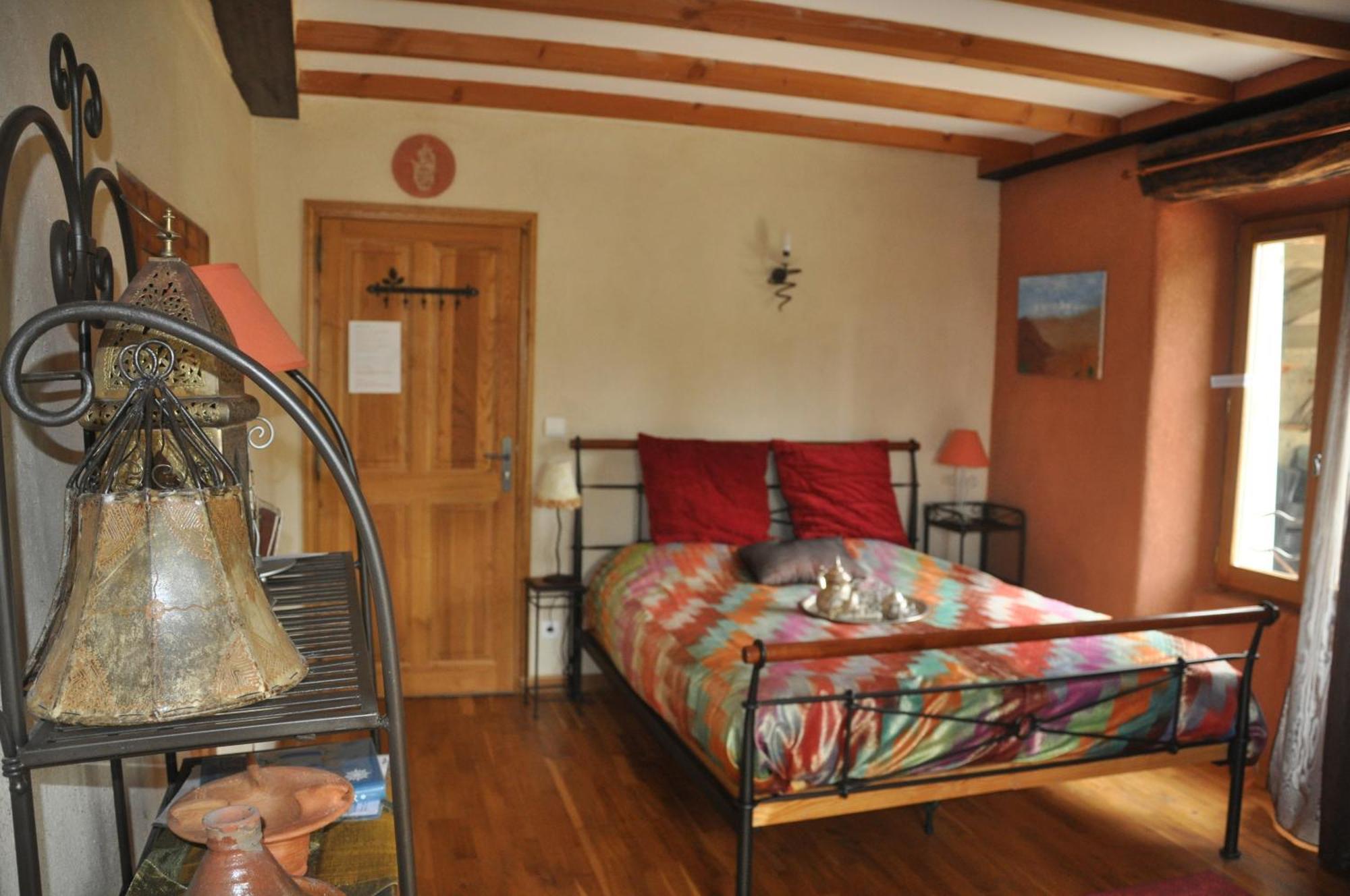 La Source, Vegetarian Guest House Chabeuil Rom bilde